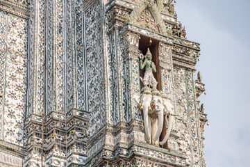 _79A4510-wat-arun-detail.jpg