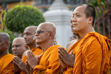 _79A4595wat-arun-monks.jpg