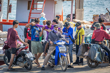 _79A5087-koh-larn-unconscious-dude.jpg